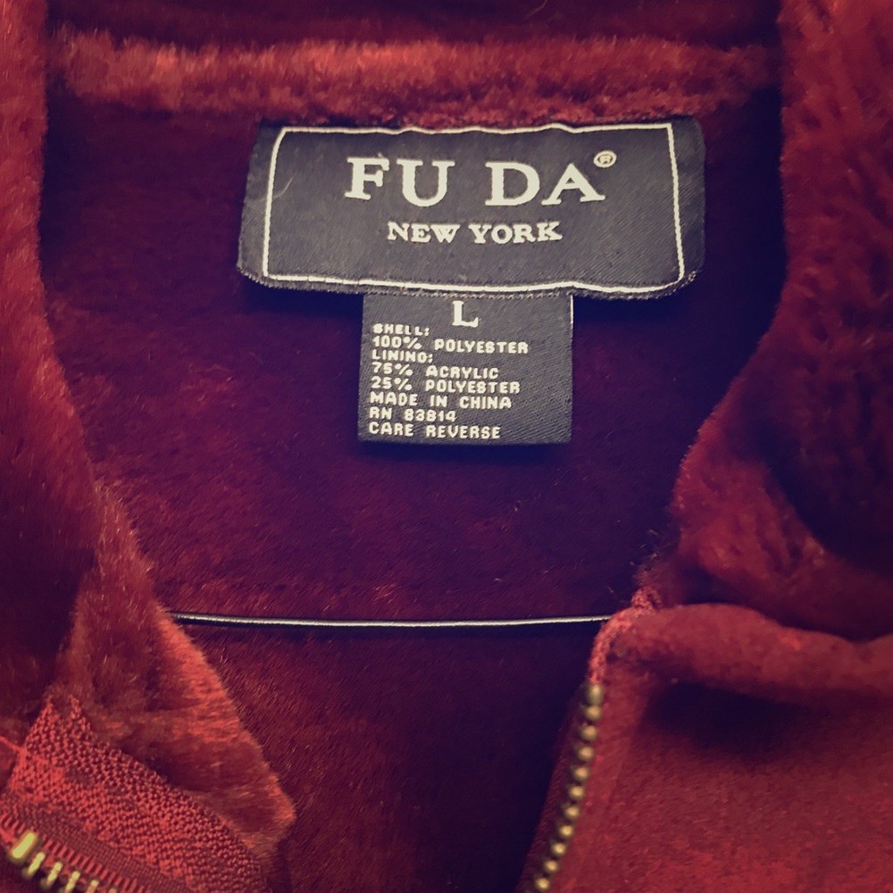 Suede Burgundy vest. Inside velvety soft.